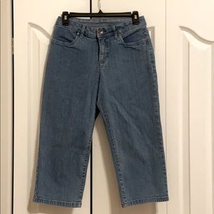 Light Wash- Capri Denim Jean